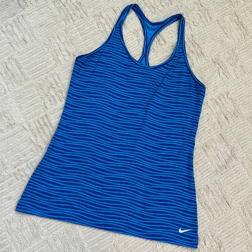 Nike dri-fit racerback tank activewear top, Size Medium EUC